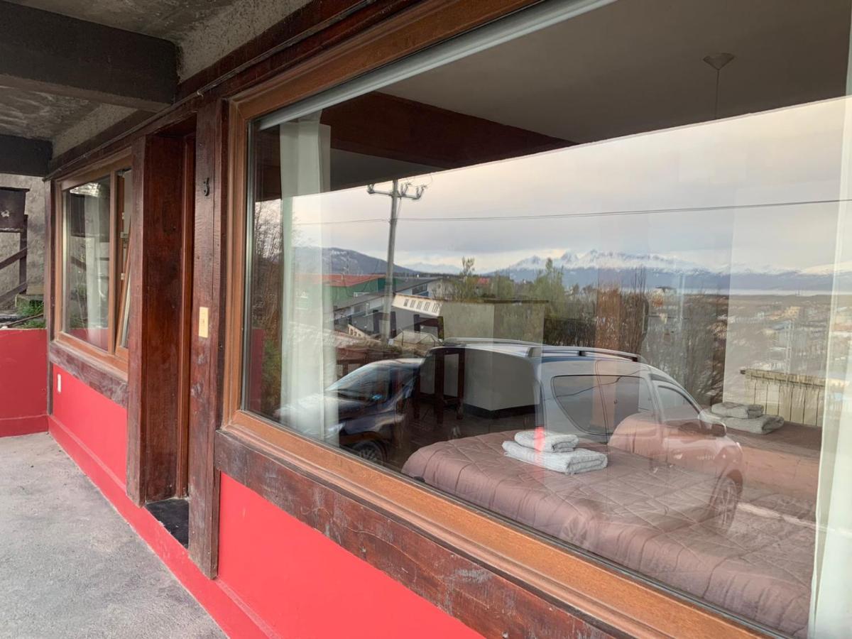 Mirando Al Canal Ushuaia Exterior photo