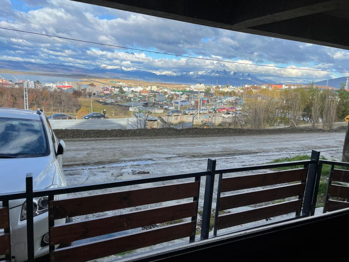 Mirando Al Canal Ushuaia Exterior photo