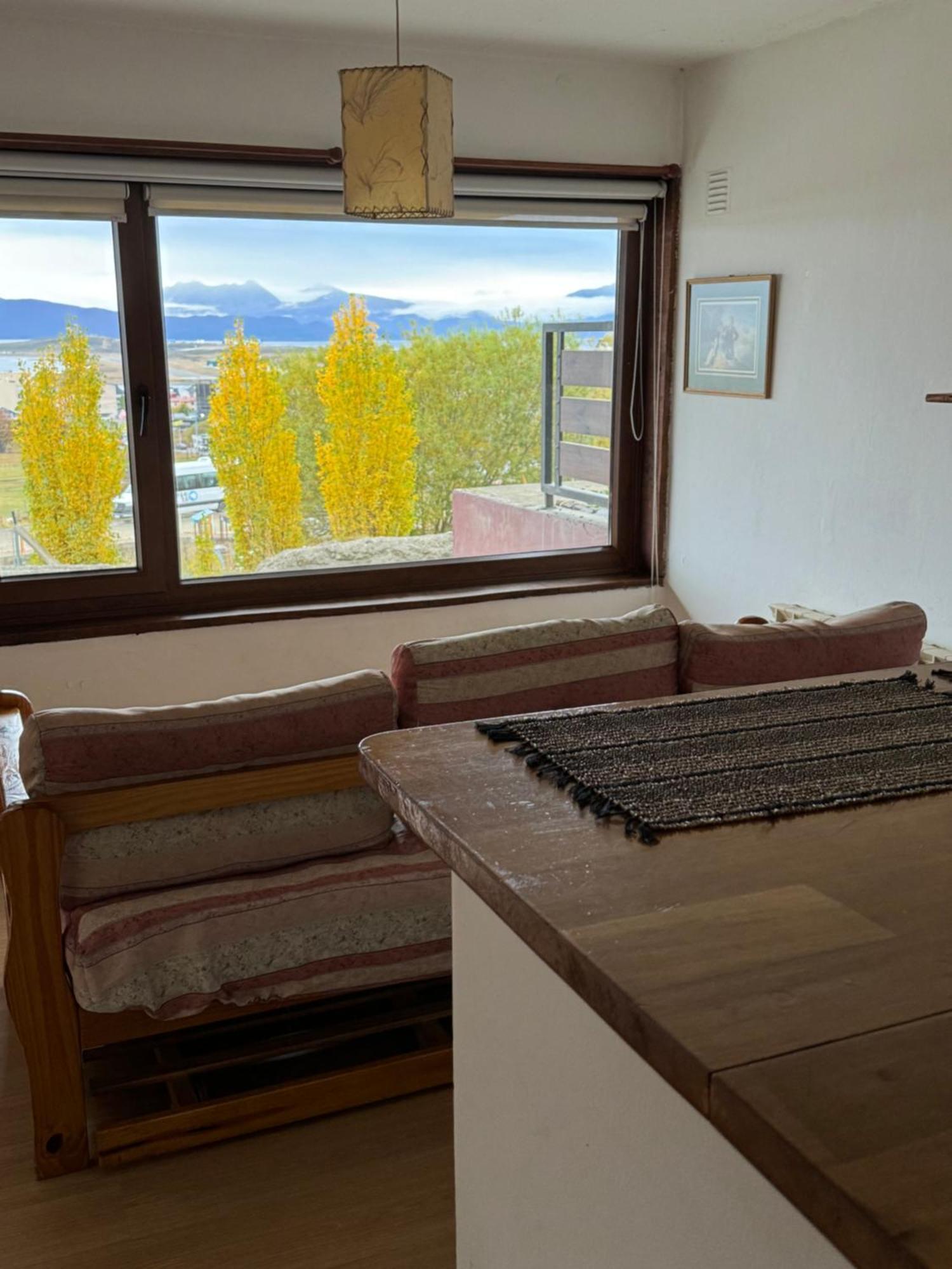 Mirando Al Canal Ushuaia Exterior photo